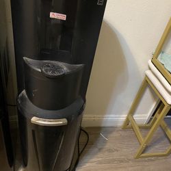 Maquina Con Garrafón Para Agua Caliente Y Fría