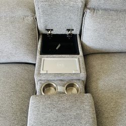 Like-New Power Reclining Sectional Sofa – Rooms To Go