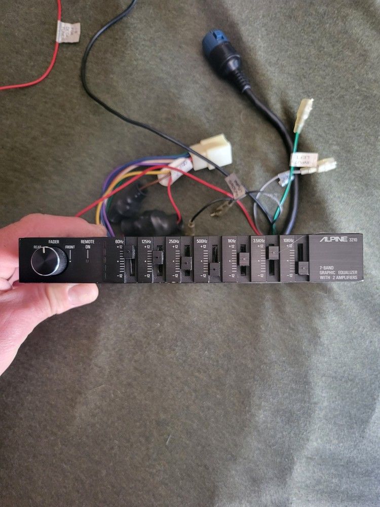 Alpine Equalizer 3210