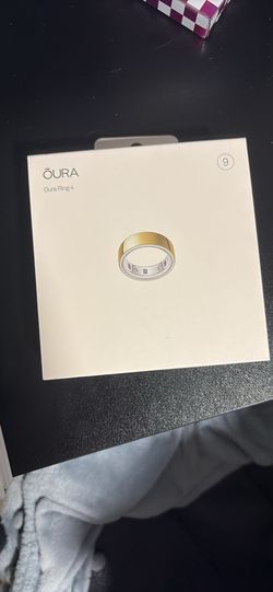 Brand new oura ring Gen 4 gold