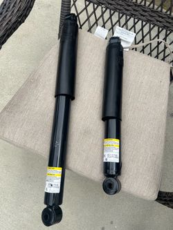 2007-2013 Chevy Silverado 1500 rear struts