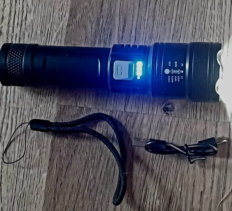 Super Bright LED Tactical Flashlight USB Rechargeable LED Work Light