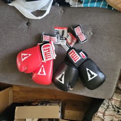 Boxing Gloves 16 Ounce 2 Pair. 2 Pair Wraps. 2 Mouthguards