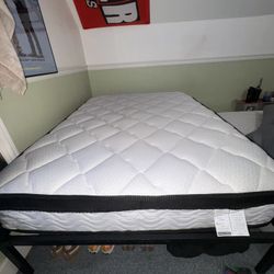 Full Size Foldable Bed Frame And Full Size Hybrid Mattress 