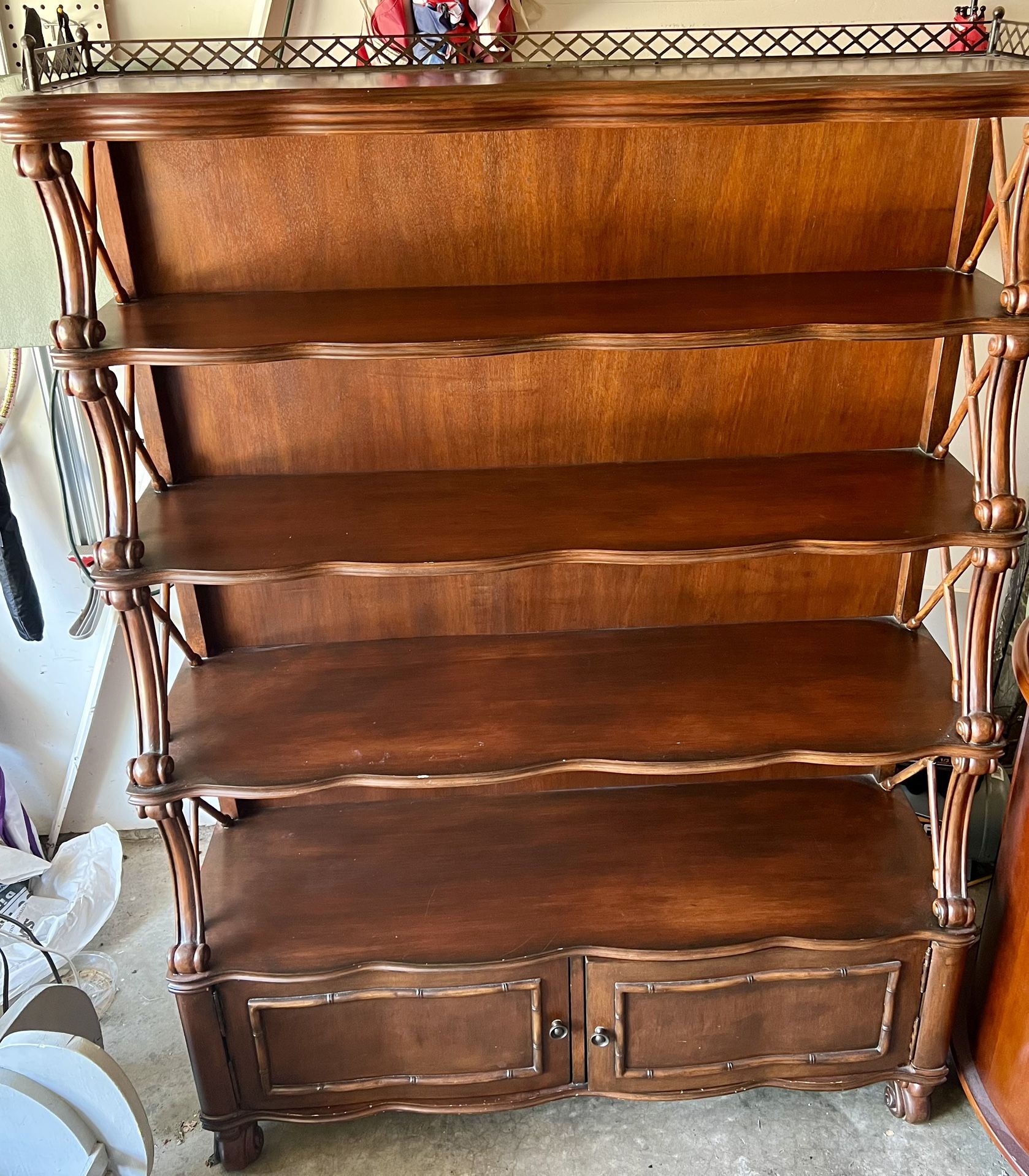 Elegant Wooden Bookshelf
