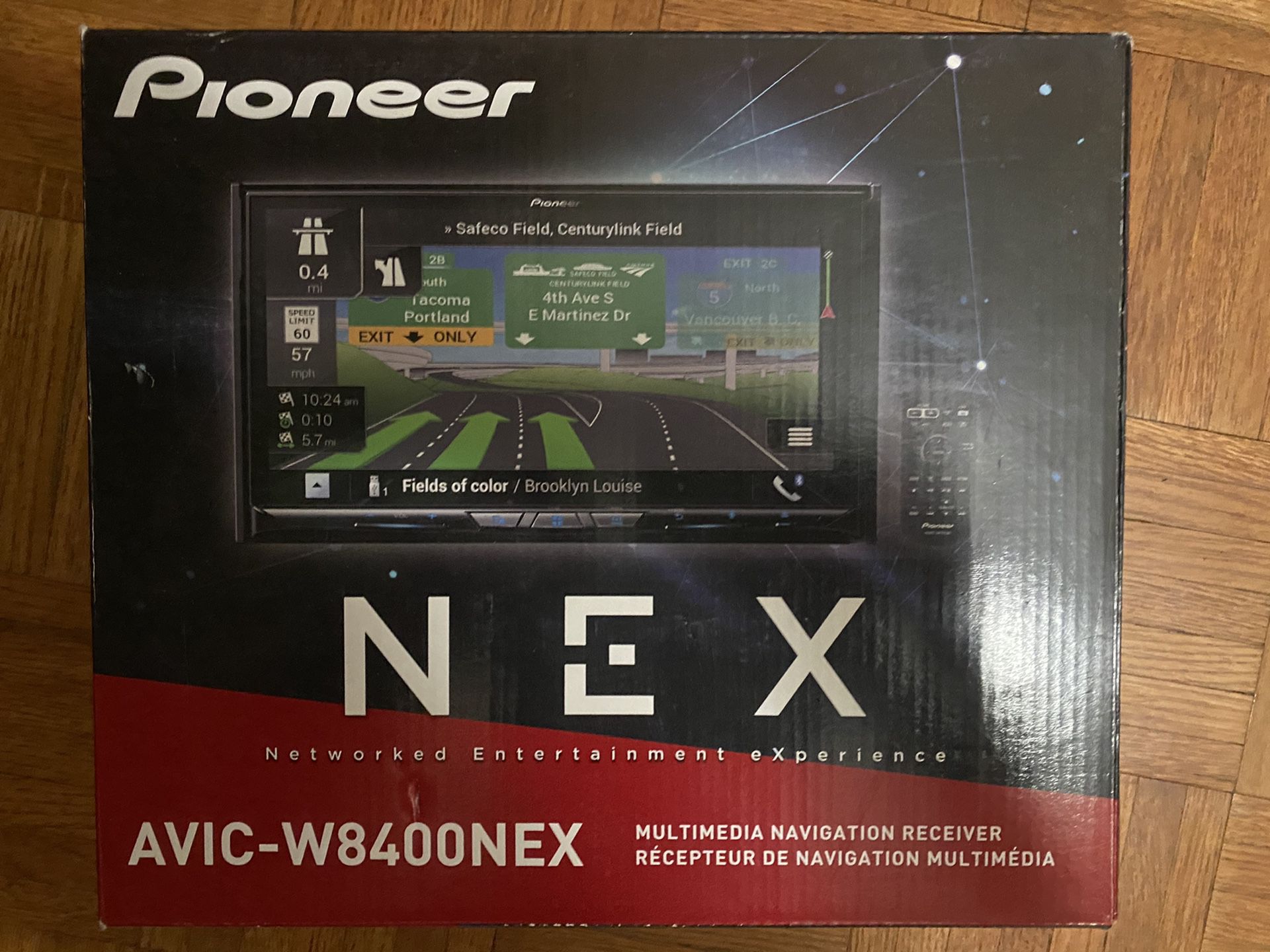 Pioneer AVIC-8400NEX in dash stereo w/navigation