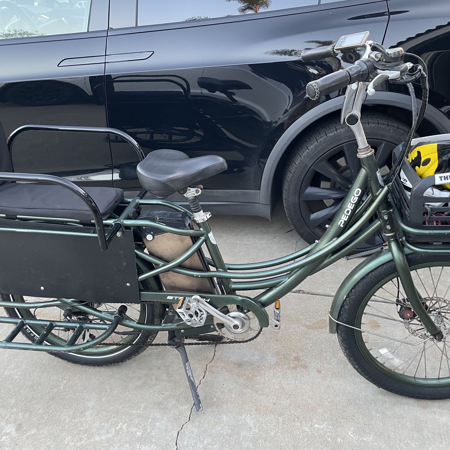 Pedego Stretch, Electric Cargo Bike