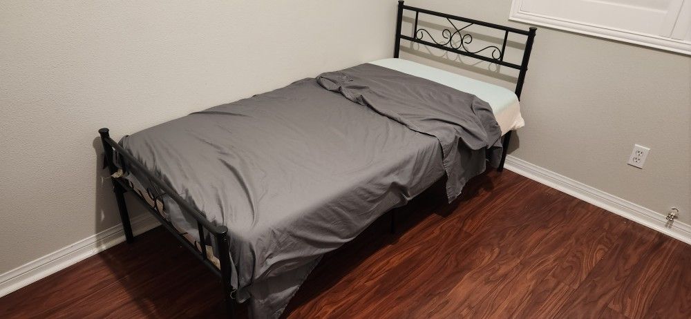 Twin Bed 