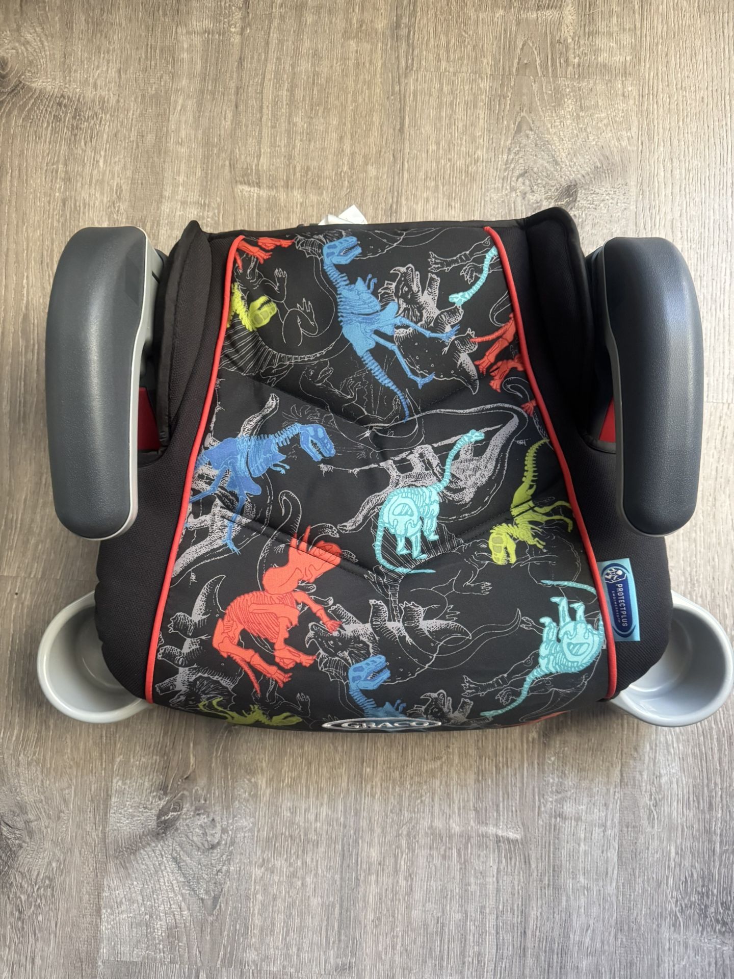 Graco TurboBooster Backless Booster Car Seat, Dinorama, for Ages 4-10