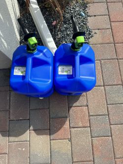 Gasoline/ Diesel Containers