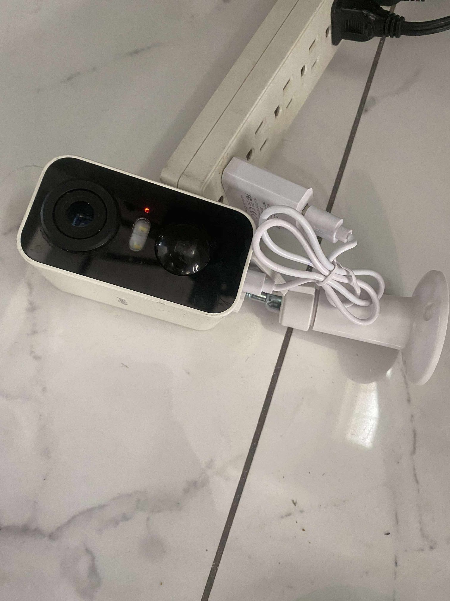 ieGeek Outdoor 2K Solar Security Camera 3MP Wireless Battery Powered CCTV System