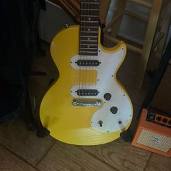 Yellow Epiphone Les Paul