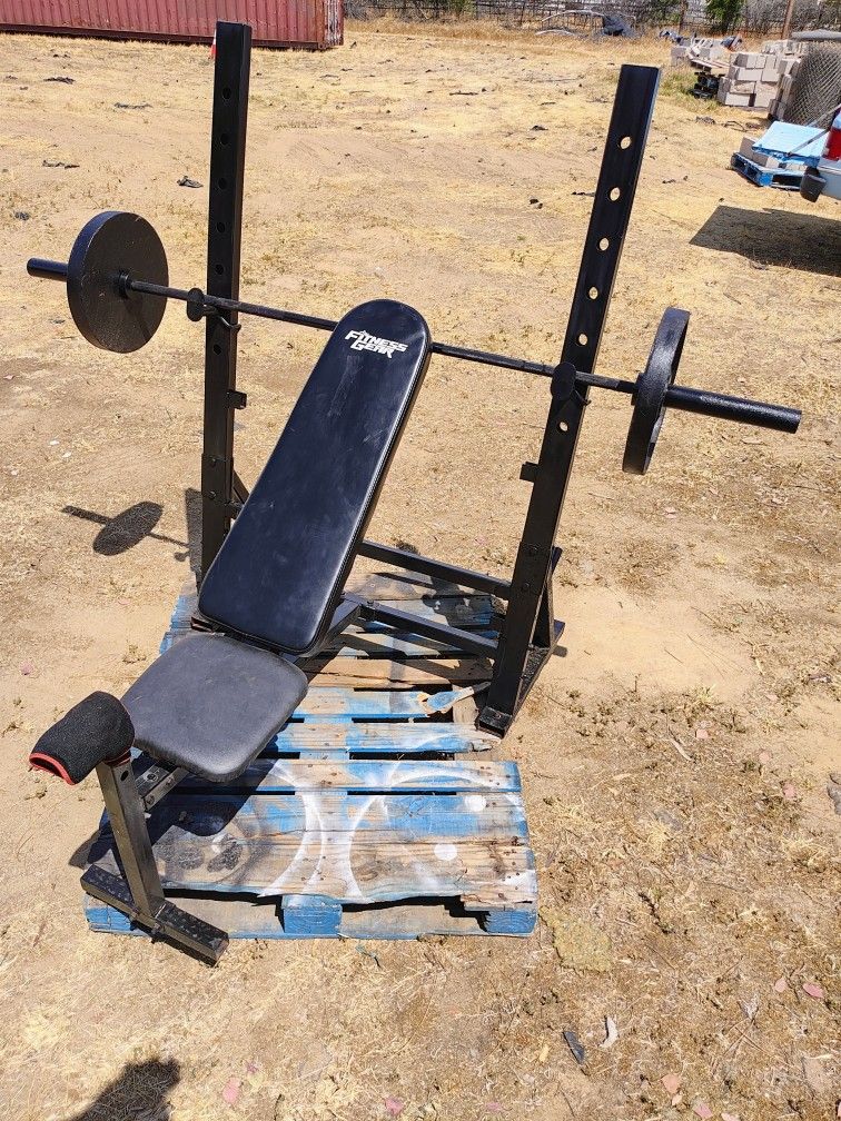 Bench press Only (SOLD Bar And 35 Lbs Plates)