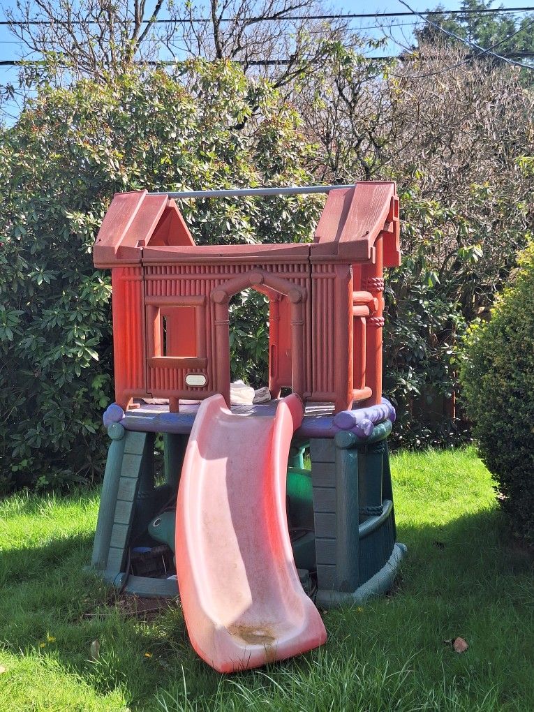 Kids' Treehouse