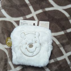 Winnie The Pooh Cozy Gift Bundle