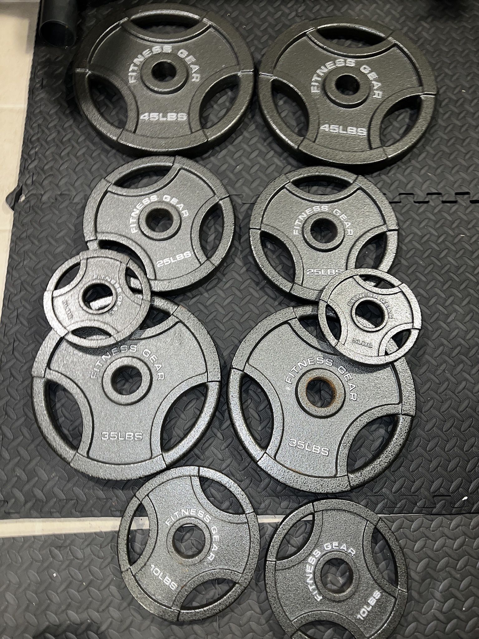 Fitness Gear Olympic Size Weights 45 Pound Plates  35 25 10 5 2.5
