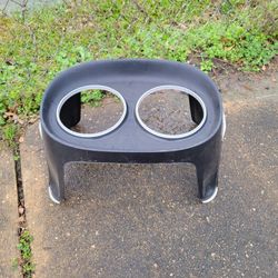 dog bowl holder