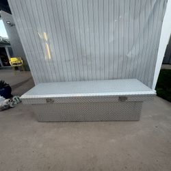 Aluminum Diamond Plate Truck Tool Box – Full-Size / Deep Storage