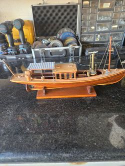 Model trawler