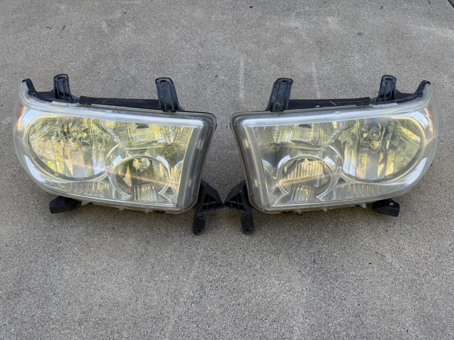 Toyota Tundra Headlights