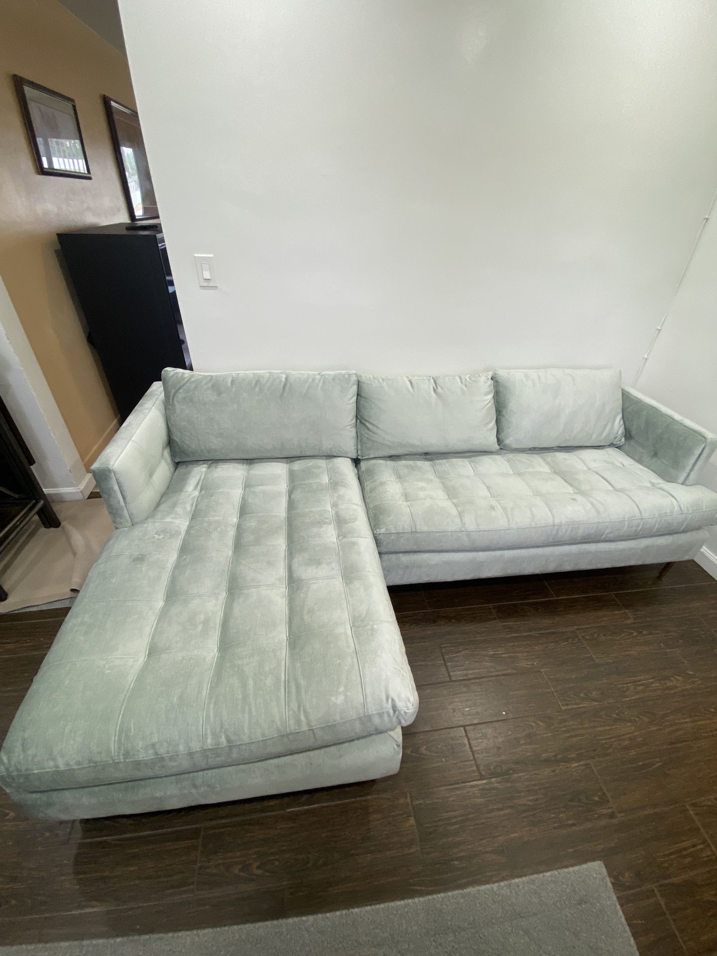 Couch (sectional)