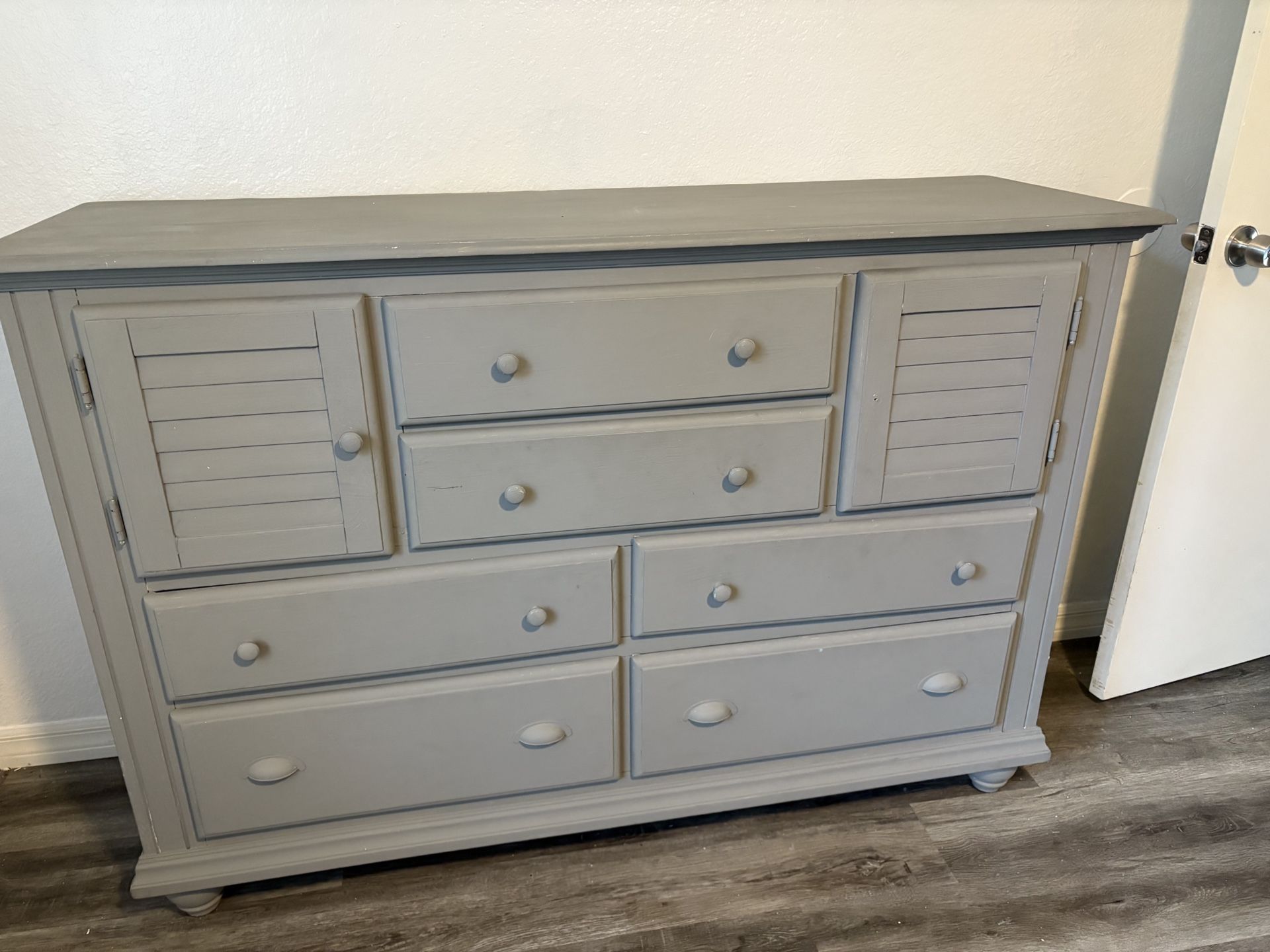6 Drawer 2 Cubby Dresser With Mirror