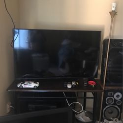 50 inches TV New W Remote Control And  Wall Holder 