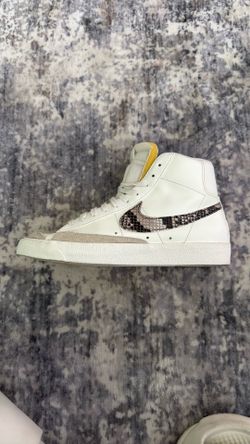 Nike Blazer Mid 77 Vintage Snakeskin Swoosh