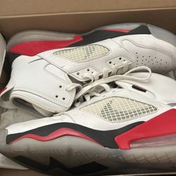 Air Jordan Mars 270 White & Red Size 11