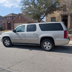 Suburban 2007