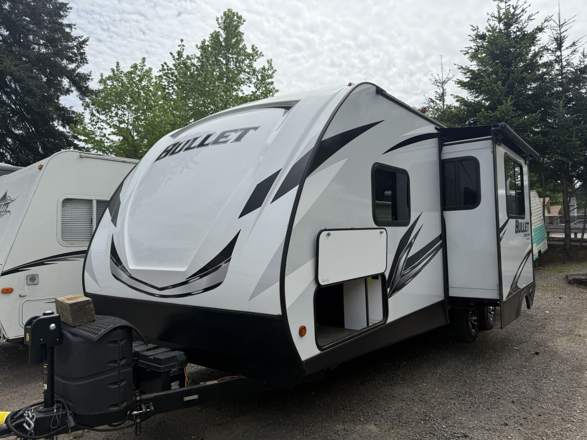 2021 Keystone Bullet 243BHSWE