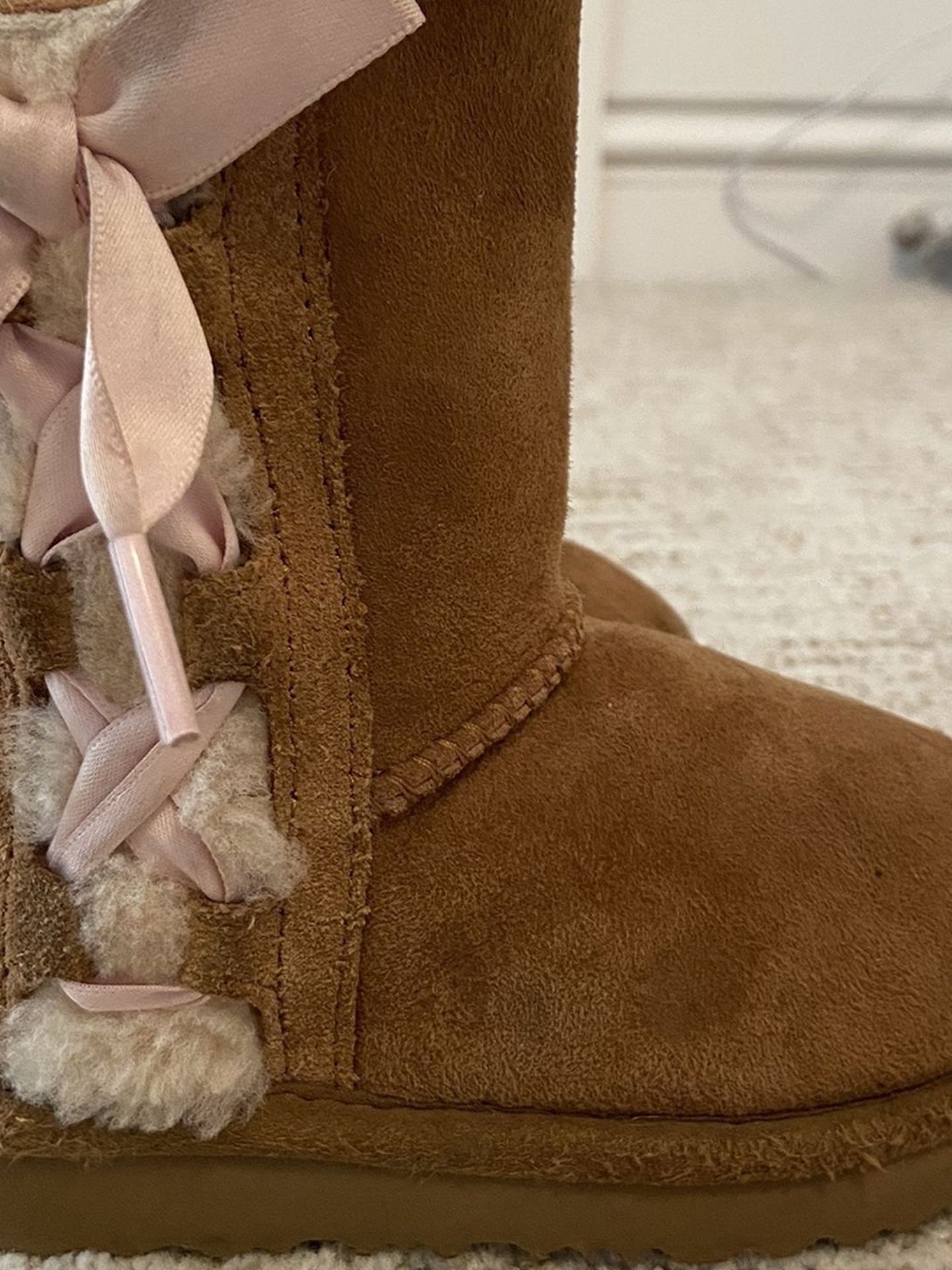 Uggs, Toddler Girl. Size 7