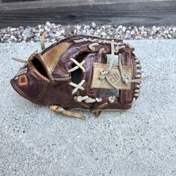 Nokona Alpha Select S-200