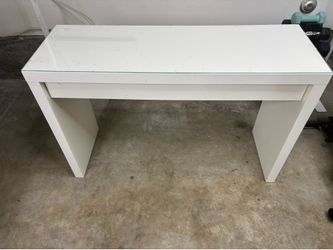 Vanity Desk