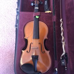 Violin with case--repair needed