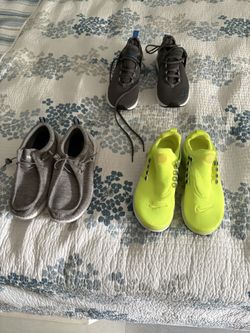 Boys Cleats And Sneakers Size 5 And 5.5