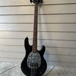 GIO 4 String Bass