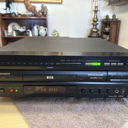 PIONEER LASER DISC DVL-V888 DVD VIDEO CD LD PLAYER KARAOKE - NO REMOTE. 