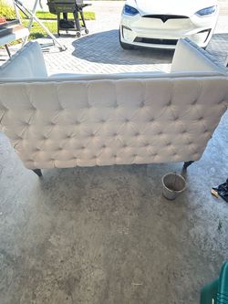 Love seat