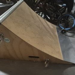 Skateboard Ramp