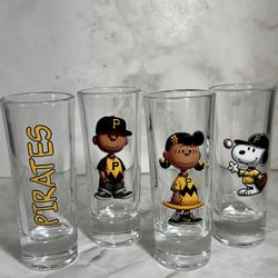 Set of (4) 2 ounce tall shot glasses Charlie Brown Pittsburgh Pirates baseball