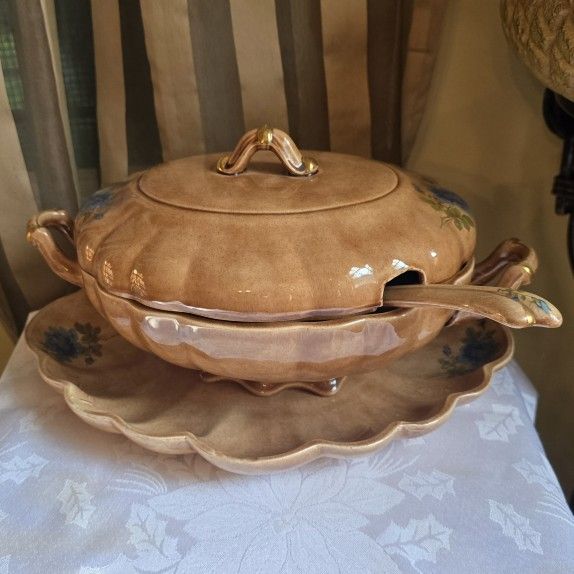 Vintage Tan/Brown Ceramic Soup Tureen Set with Lid, Ladle, and Platter - Like New