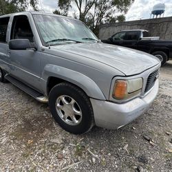 ♻️For Parts 1999 GMC Yukon Denali Parting Out 