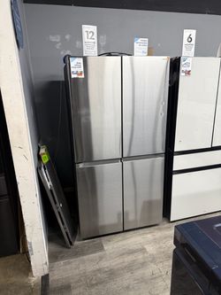 Samsung - 36 Inch Wide 23 Cu Ft Counter Depth 4-Door Flex French Door refrigerator with Beverage center in Stainless Steel