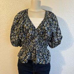 Women’s Old Navy Top New With Tags Small