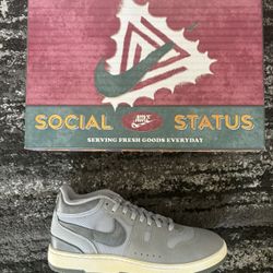 Nike Social Status Mac Attack 9.5