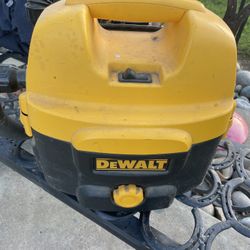 Dewalt Vacuum $30