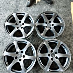17x7 1/2 front 17x8 rear 5x114.3 Bolt patern