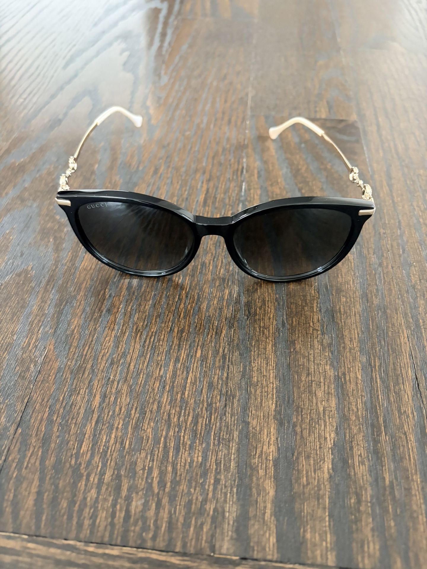 BRANDNEW GUCCI SUNGLASSES