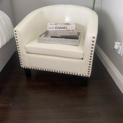 Accent Chair 